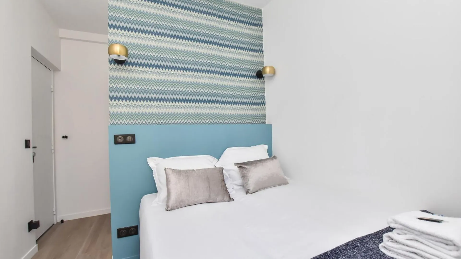 Hostel Eiffel Paris