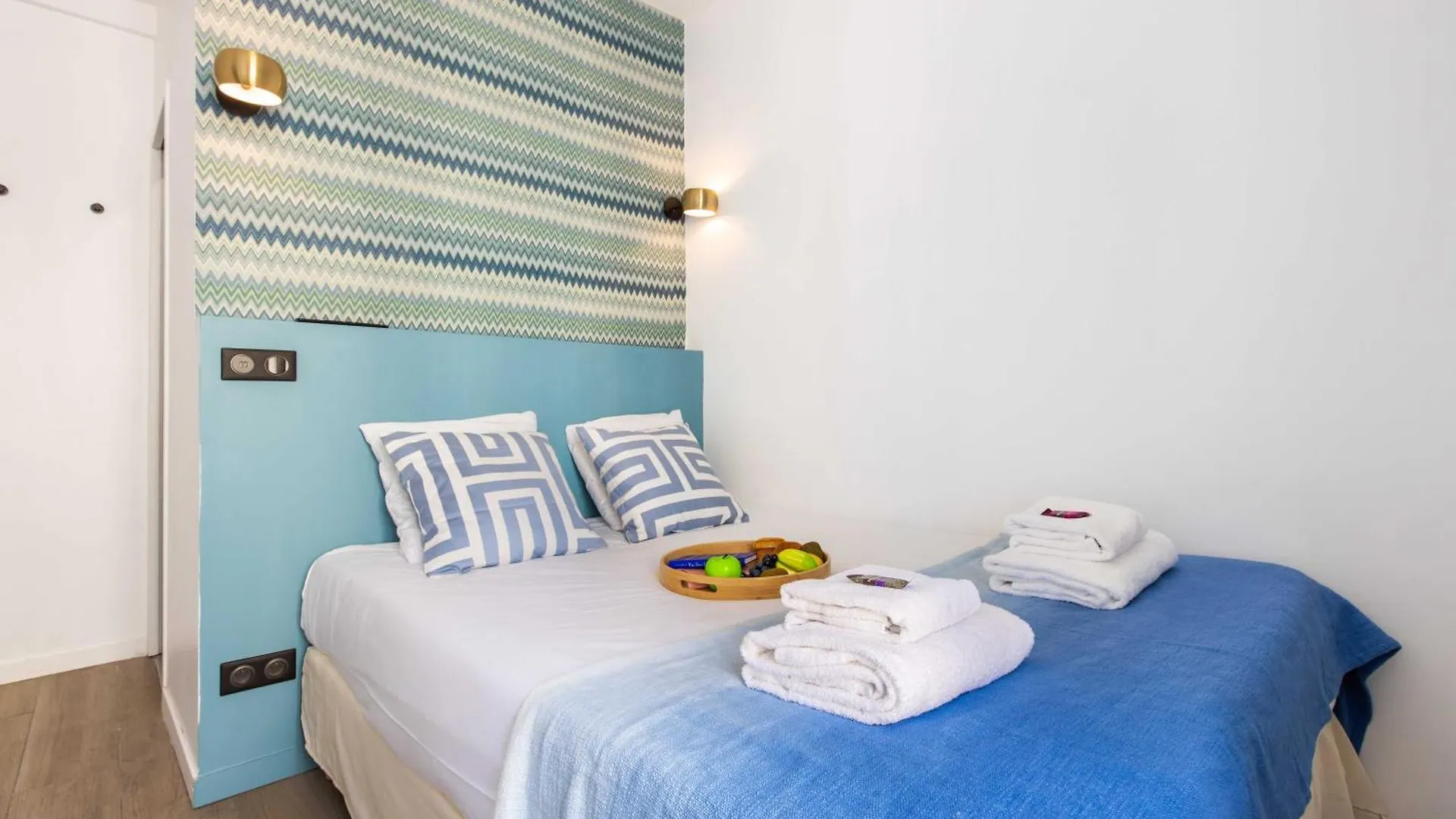 Eiffel Hostel